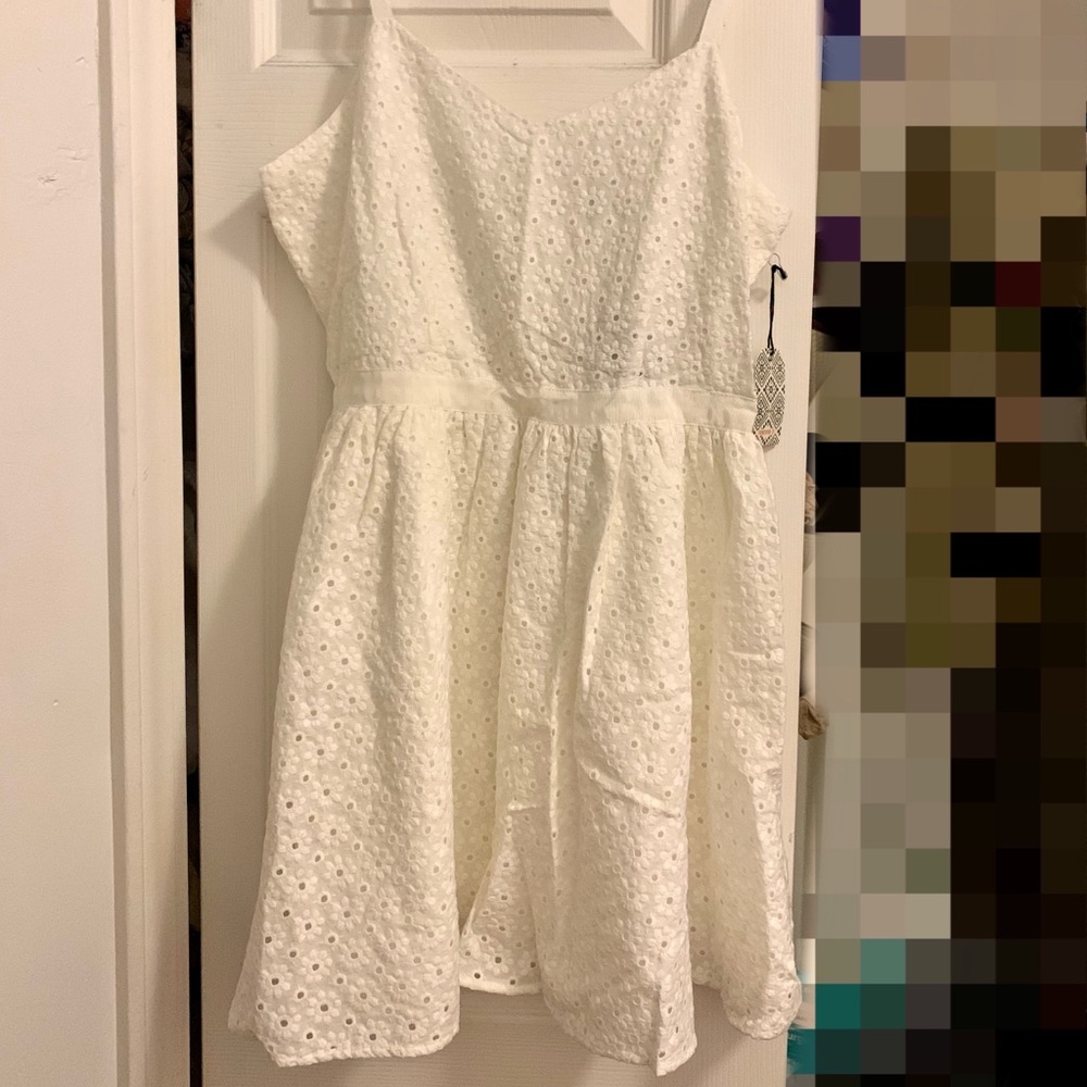 Forever 21 mini white flowers dress
